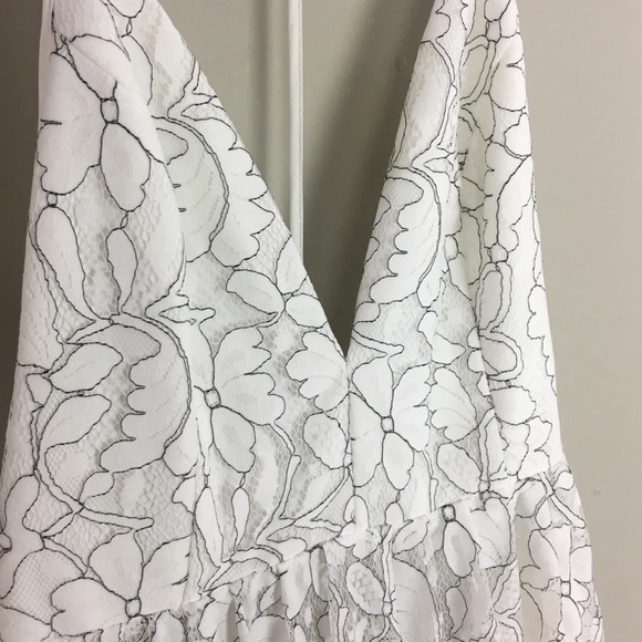 NBD | White Floral Print Open Back Dress - M2 - Picture 3 of 10